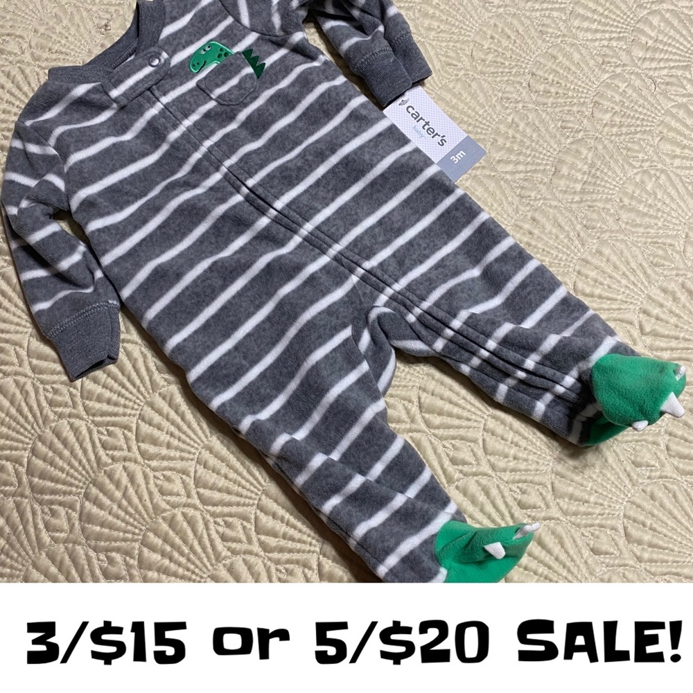 🌸NWT CARTERS STRIPED FLEECE DINOSAUR ONESIE